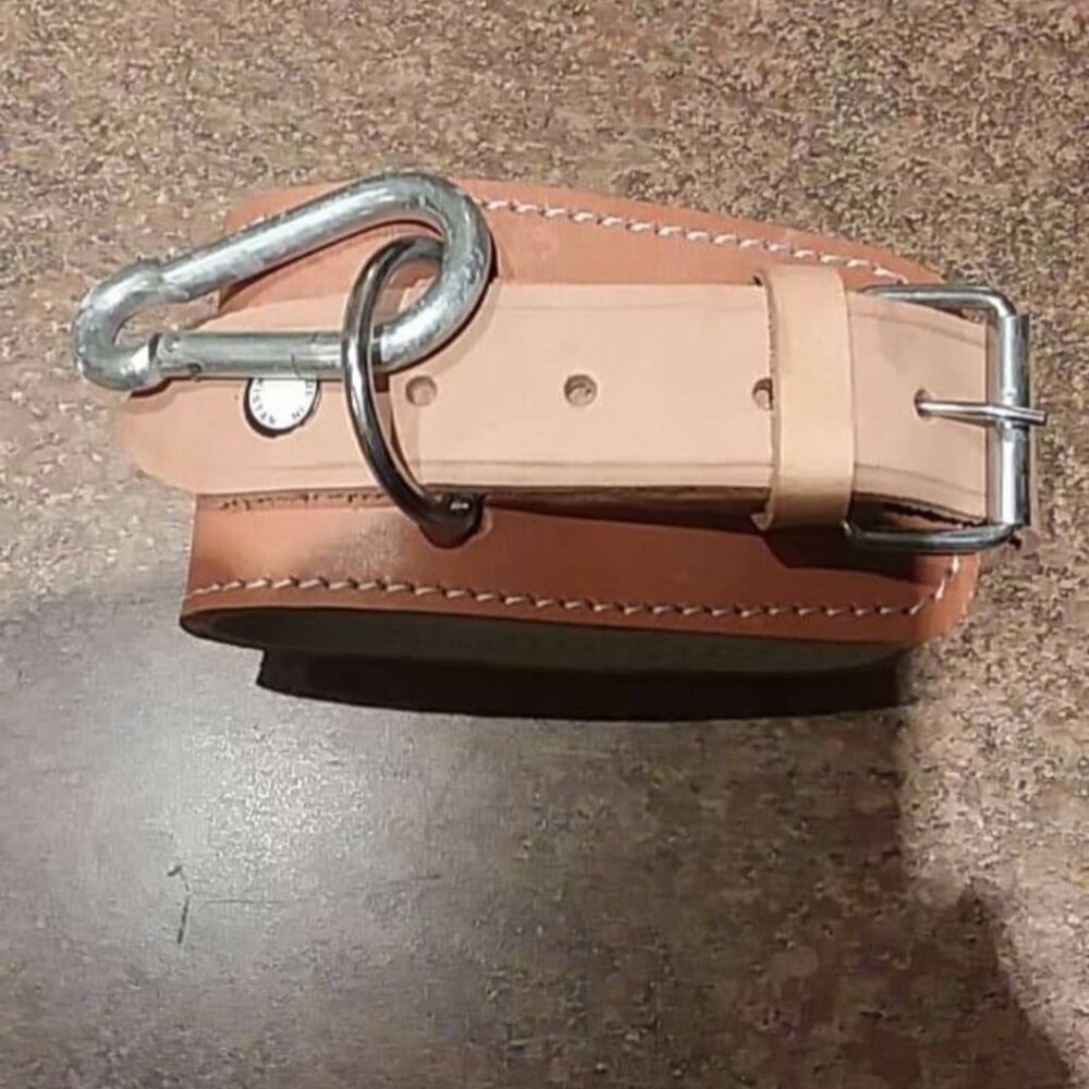 Padded Leather Ankle Strap with Buckle for Weightlifting